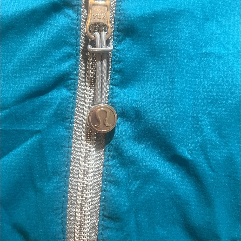 Lululemon Lined Hooded Jacket - image 3